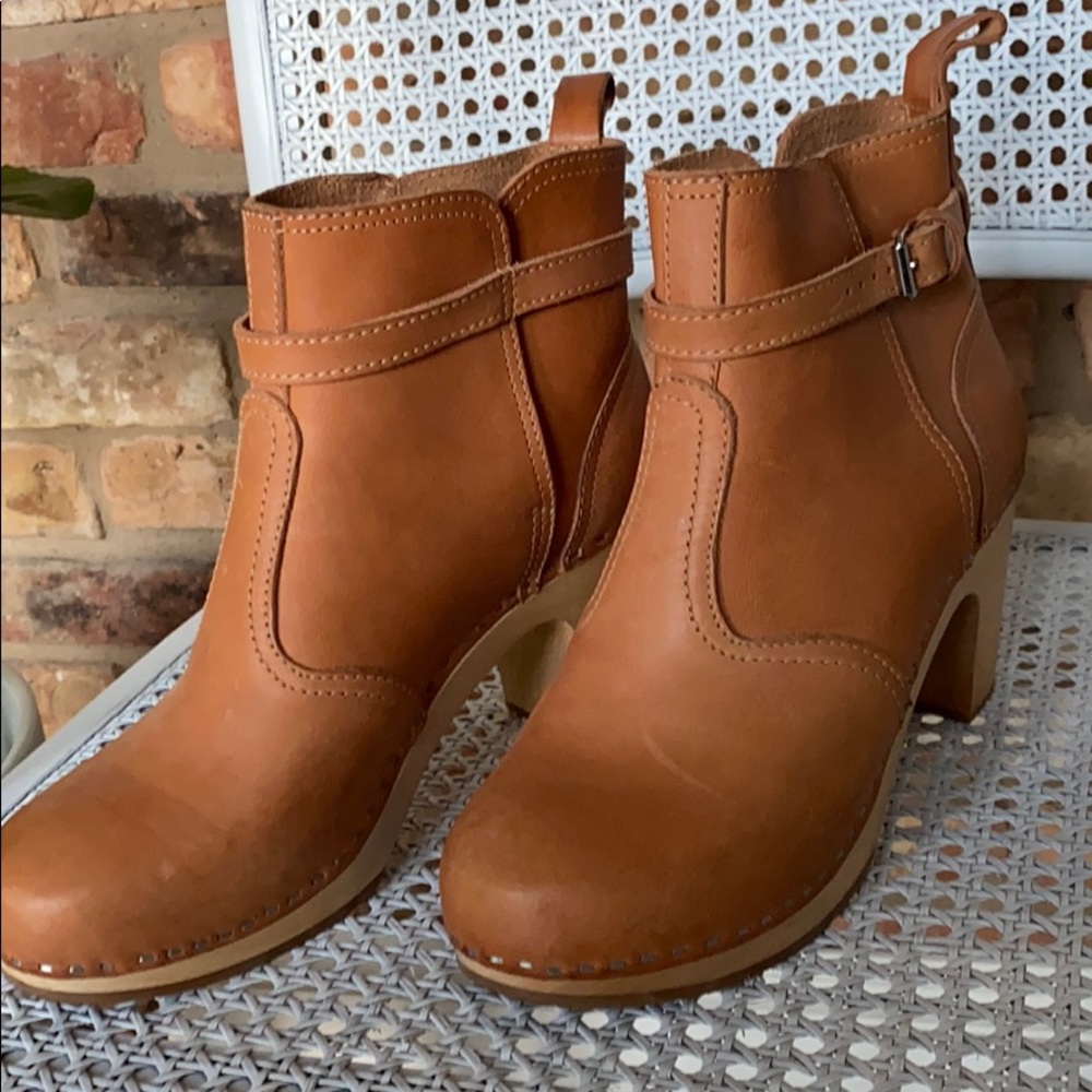 Swedish Hasbeens Wood clog boots. Size 40